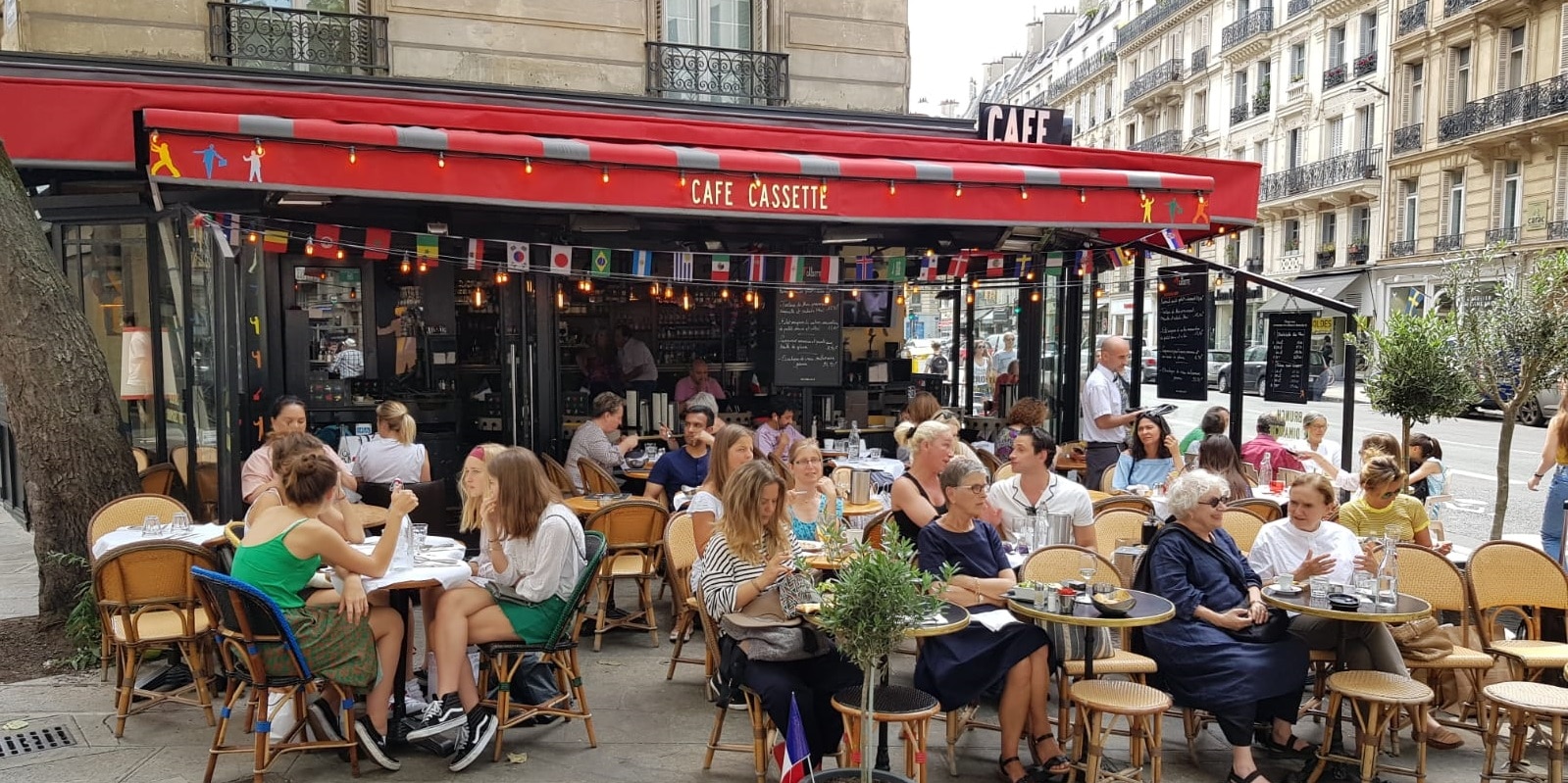 Café Cassette 73 Rue De Rennes 75006 Paris Brunch Café Cassette | Brunch-Paris.com